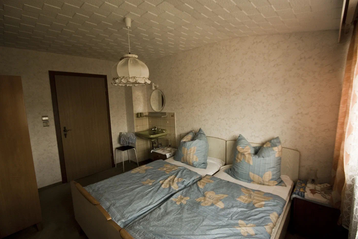 Schlafzimmer 2, Perspektive 1